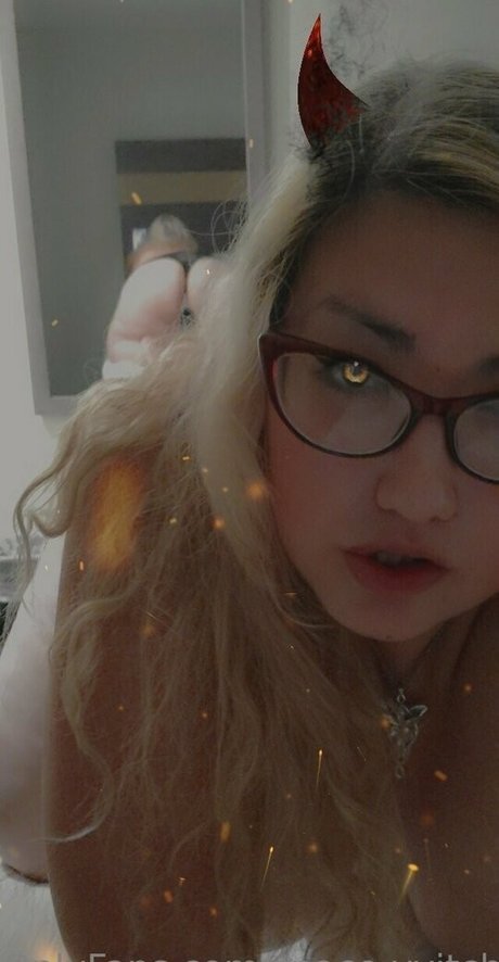 Foto di nudo di fuga di OnlyFans di Spacevvitch666