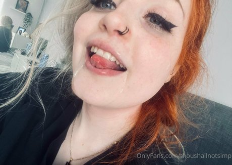 Foto di nudo di fuga di OnlyFans di Thoushallnotsimp
