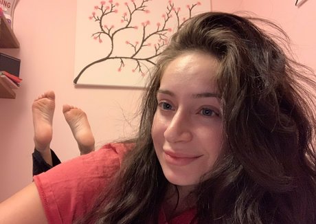 Foto di nudo di fuga di OnlyFans di Goddessvalentinaaa