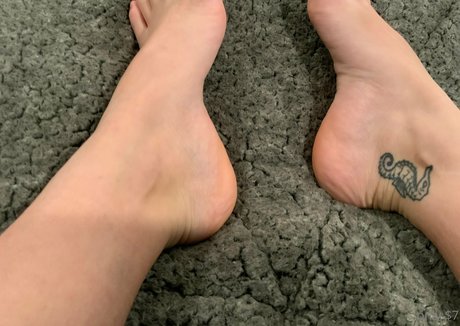 Foto di nudo di fuga di OnlyFans di Goddessvalentinaaa