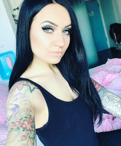 Foto di nudo di fuga di OnlyFans di Latex Fetish