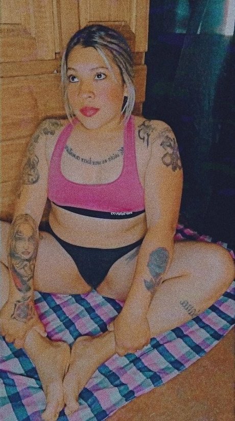 Foto di nudo di fuga di OnlyFans di Crysttaal30