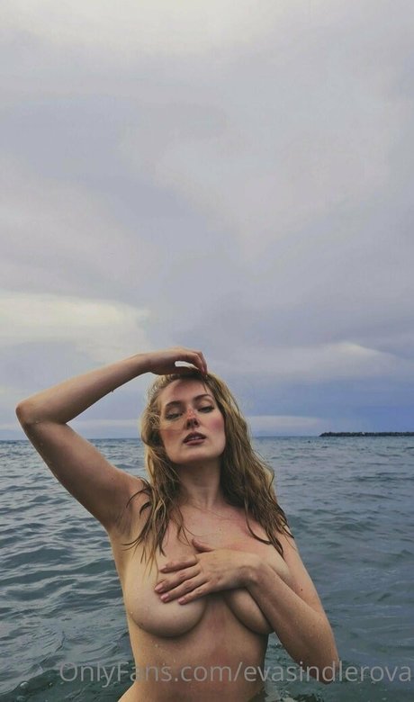Foto di nudo di fuga di OnlyFans di Evasindlerova