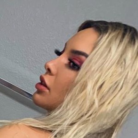 Foto di nudo di fuga di OnlyFans di Kencake