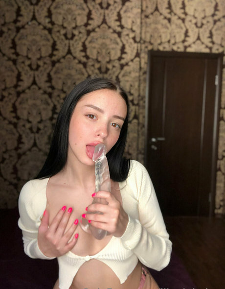 Foto di nudo di fuga di OnlyFans di Lilypinkglow