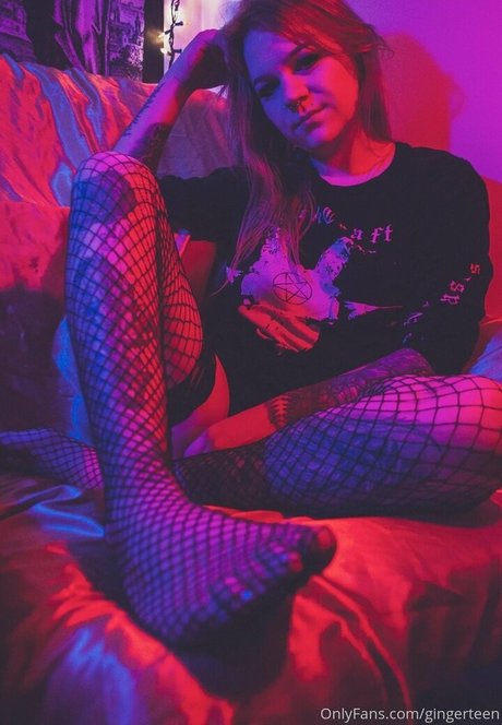 Foto di nudo di fuga di OnlyFans di Gingerteen
