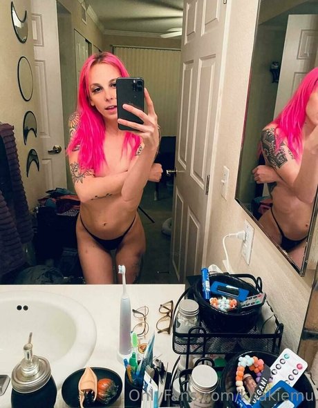 Foto di nudo di fuga di OnlyFans di Khakiemu