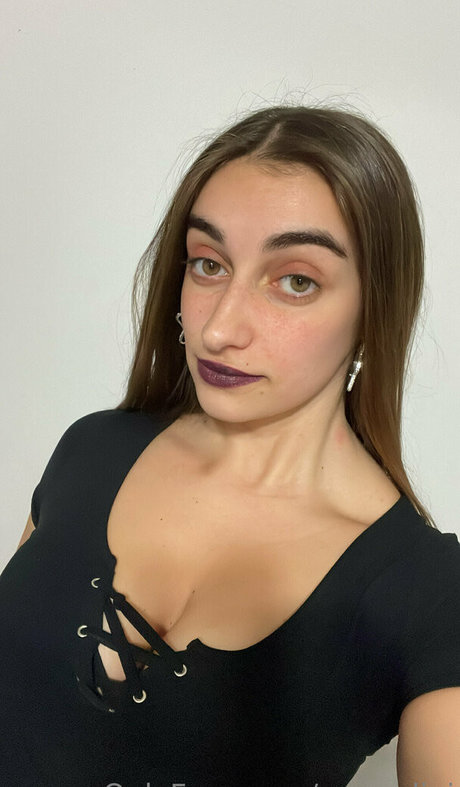 Foto di nudo di fuga di OnlyFans di Xxmarlipi