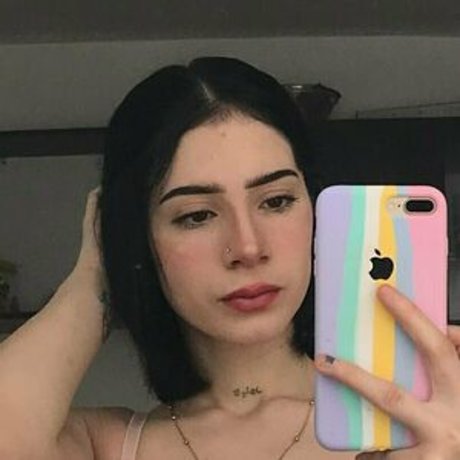 Scarlet Ruz