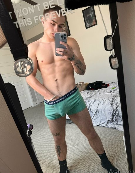 Foto di nudo di fuga di OnlyFans di Kshredz