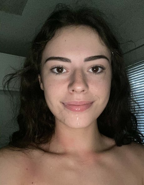 Foto di nudo di fuga di OnlyFans di Stellaviolet
