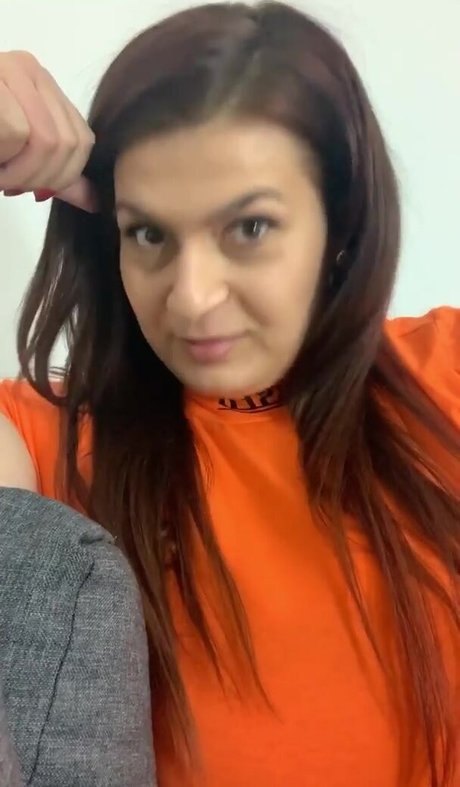 Foto di nudo di fuga di OnlyFans di Ioana Chira