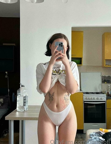 Foto di nudo di fuga di OnlyFans di Tinnysofi