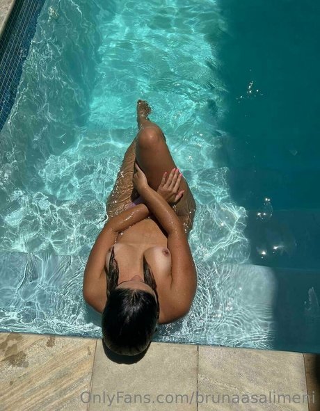 Foto di nudo di fuga di OnlyFans di Brunaasalimeni