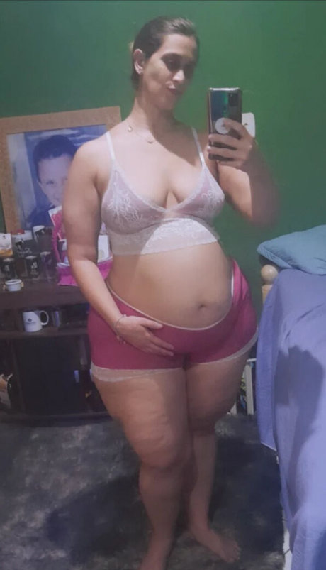 Foto di nudo di fuga di OnlyFans di Helen Cristina