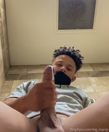 Foto di nudo di fuga di OnlyFans di Bigmarvjr