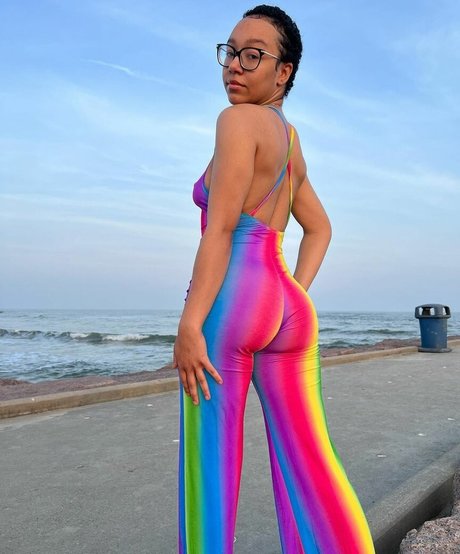 Caileneasely