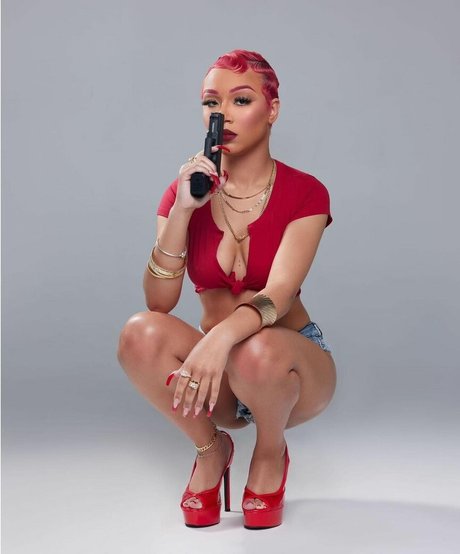 Caileneasely