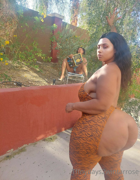 Foto di nudo di fuga di OnlyFans di Tffnydays2wintarrose