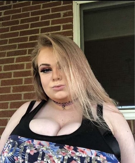 Foto di nudo di fuga di OnlyFans di Danie Marie