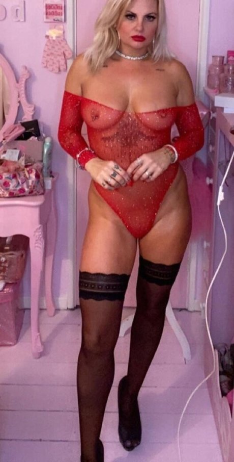 Foto di nudo di fuga di OnlyFans di Jamieleepinkymummy