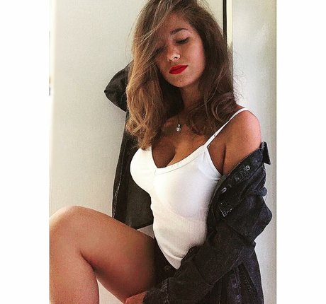 Foto di nudo di fuga di OnlyFans di Paola Arena