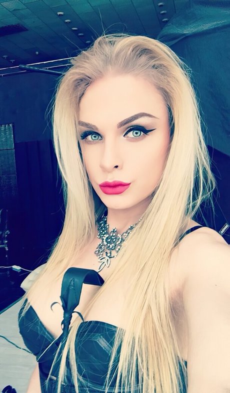 Foto di nudo di fuga di OnlyFans di Victoria Mazhevski