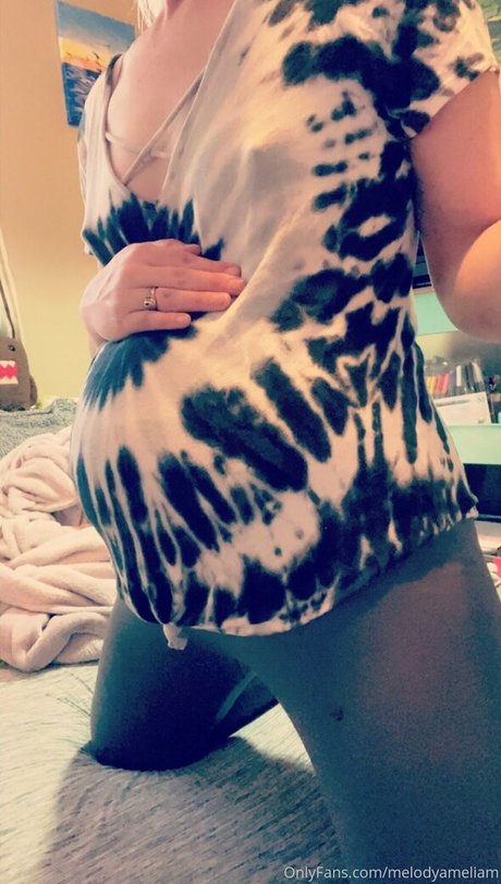 Foto di nudo di fuga di OnlyFans di Melodyameliam