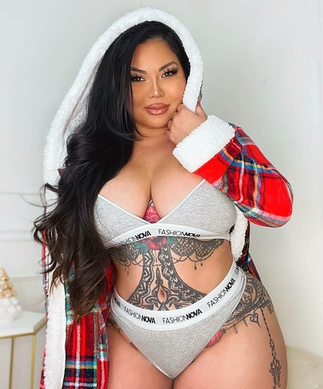 Foto di nudo di fuga di OnlyFans di Mizuki Brown