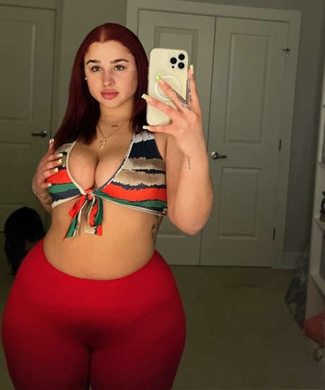 Foto di nudo di fuga di OnlyFans di Janaevic