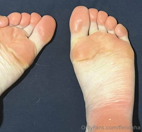 Foto di nudo di fuga di OnlyFans di Fleivinha