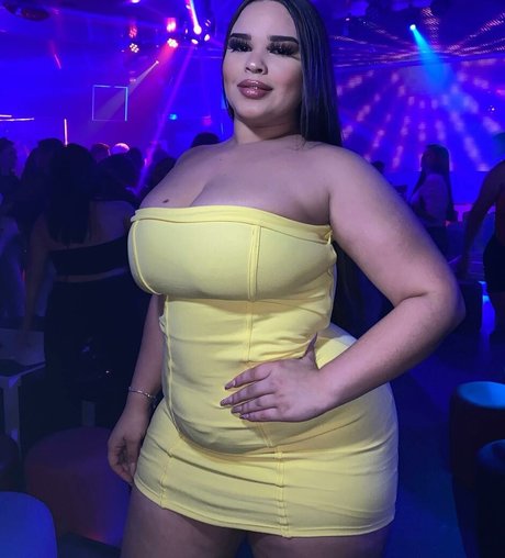 Foto di nudo di fuga di OnlyFans di Curvyexoticaa