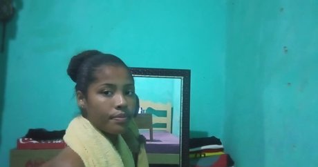 Foto di nudo di fuga di OnlyFans di Vitoria Souza