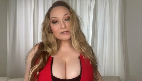 Foto di nudo di fuga di OnlyFans di Aidenstarr