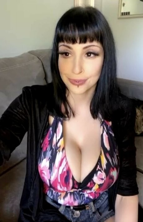 Foto di nudo di fuga di OnlyFans di Auragreen69