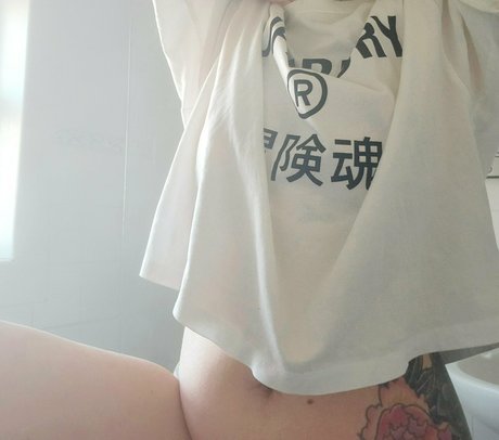 Foto di nudo di fuga di OnlyFans di Bobawitch