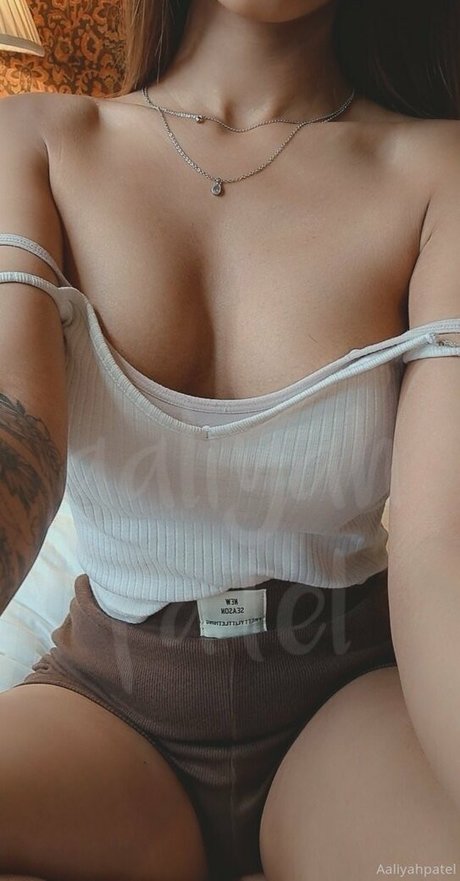 Foto di nudo di fuga di OnlyFans di Aaliyahlrose