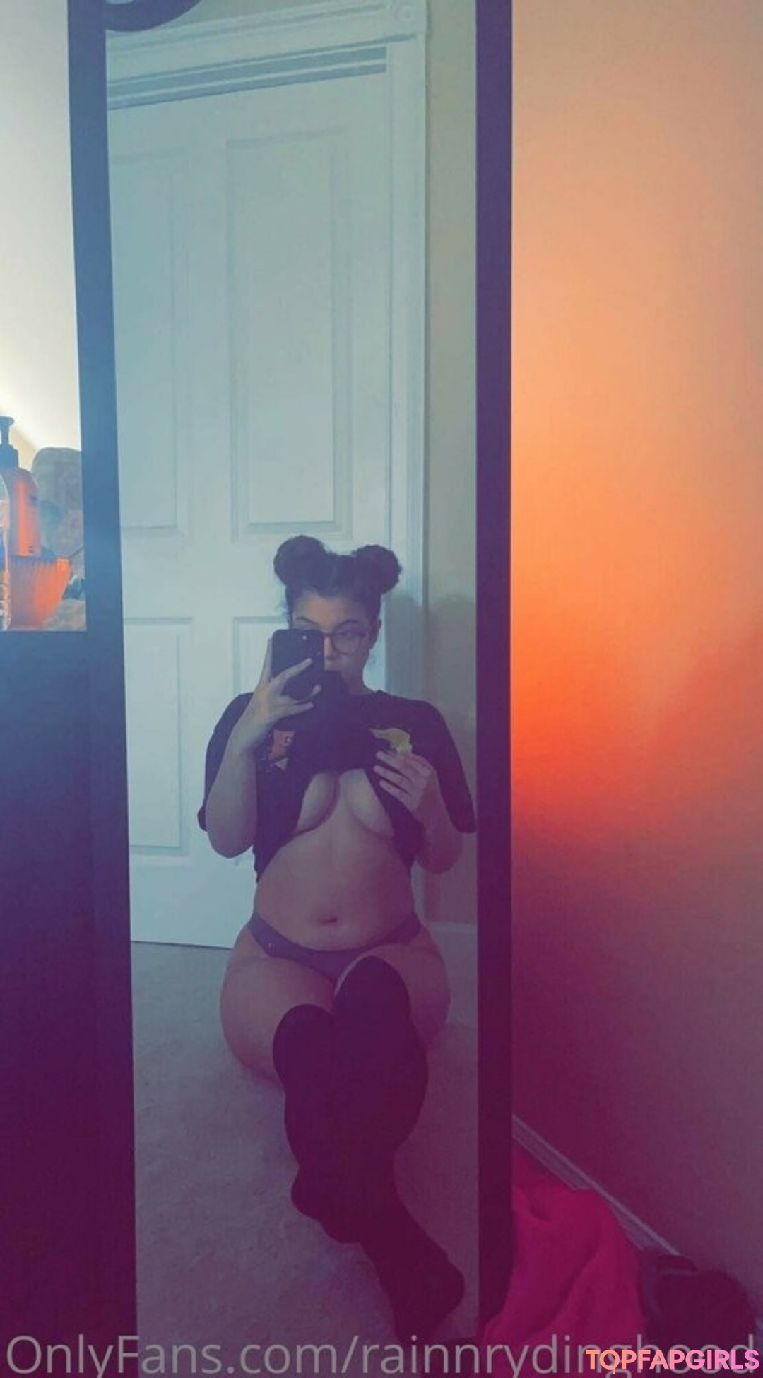 Foto di nudo di fuga di OnlyFans di Rainnrydinghood #5 Foto di nudo di fuga di OnlyFans di Rainnrydinghood #5