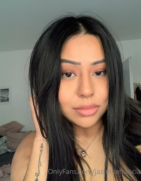 Foto di nudo di fuga di OnlyFans di Jazminefrancia