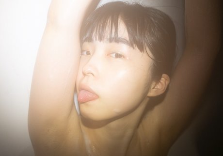 Foto di nudo di fuga di OnlyFans di Shoujo Raisan