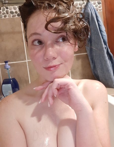 Foto di nudo di fuga di OnlyFans di Allysongrey