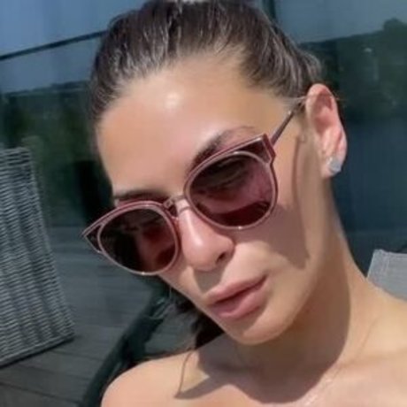 Foto di nudo di fuga di OnlyFans di Shananiofficial