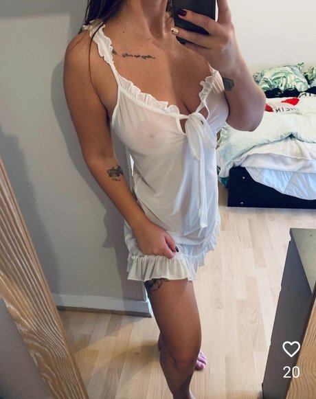 Foto di nudo di fuga di OnlyFans di Helenamodele