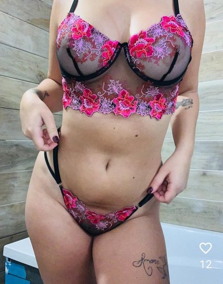 Foto di nudo di fuga di OnlyFans di Helenamodele