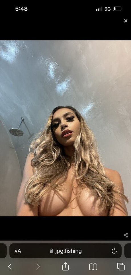 Foto di nudo di fuga di OnlyFans di Petite Beautiful Latina
