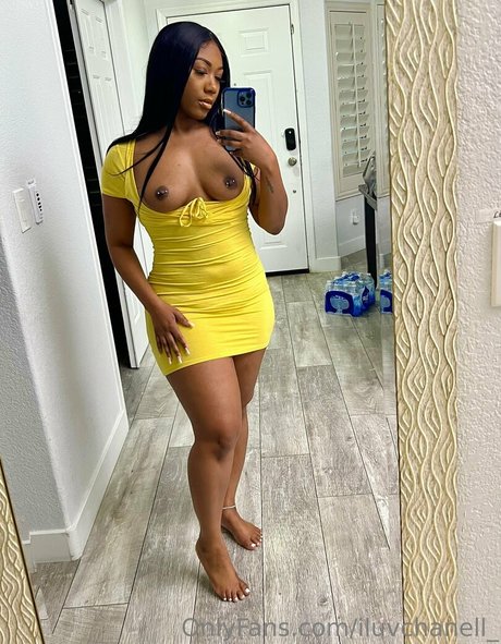 Foto di nudo di fuga di OnlyFans di Iluvchanell
