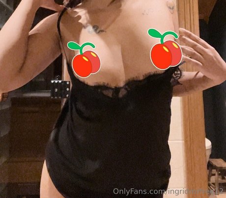 Foto di nudo di fuga di OnlyFans di Ingridmrfree12