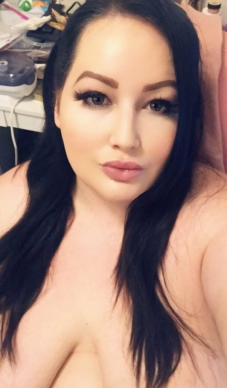 Foto di nudo di fuga di OnlyFans di Elizaallure