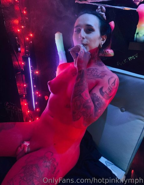 Hotpinknymph
