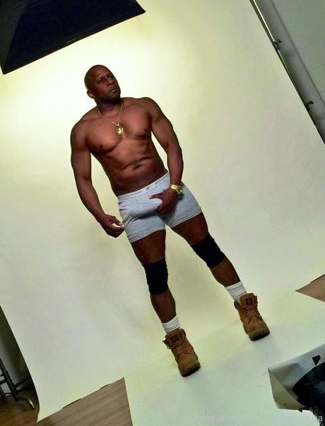 Foto di nudo di fuga di OnlyFans di Freeprinceyahshua